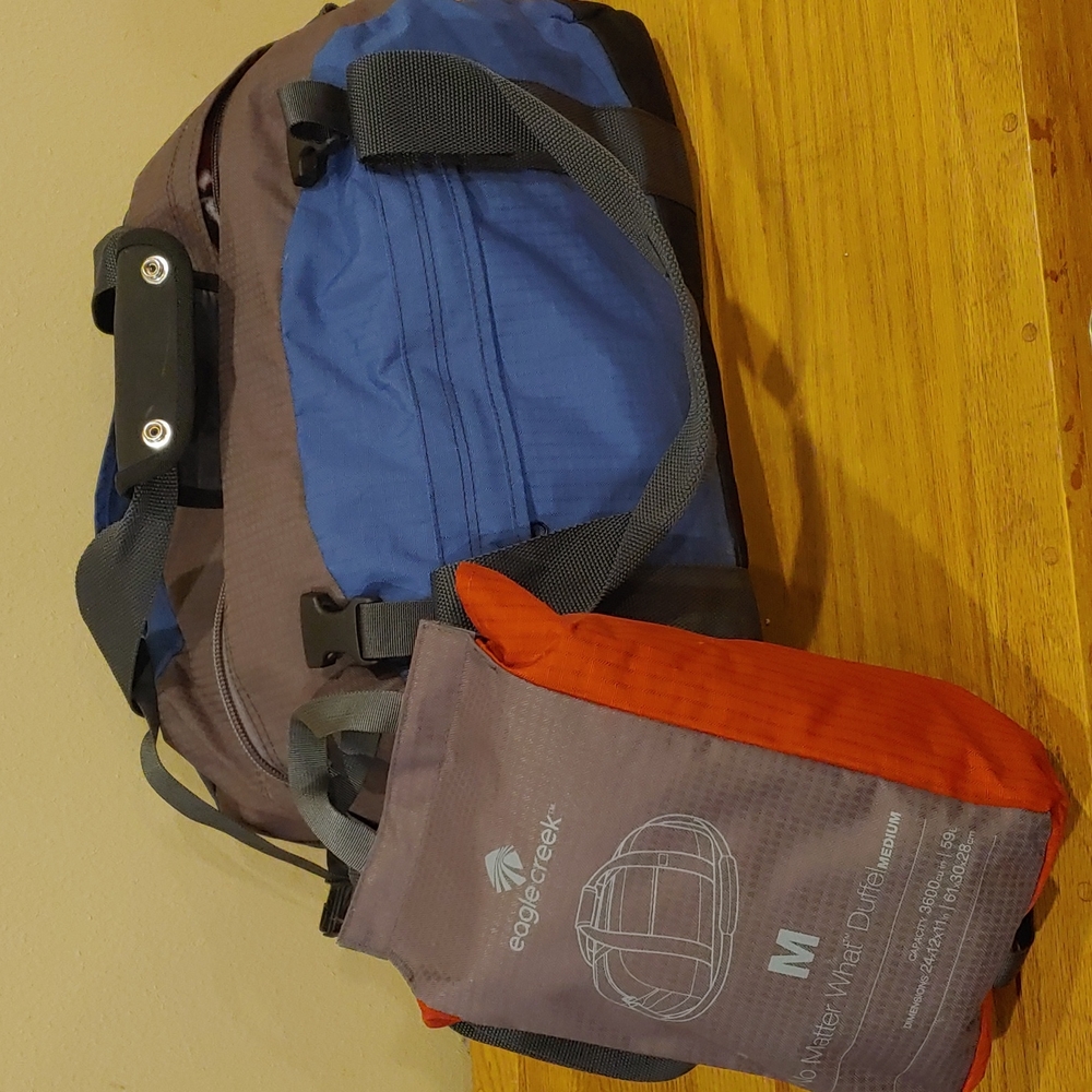 Small blue eagle creek no matter what else duffle, medium rust/orange bag